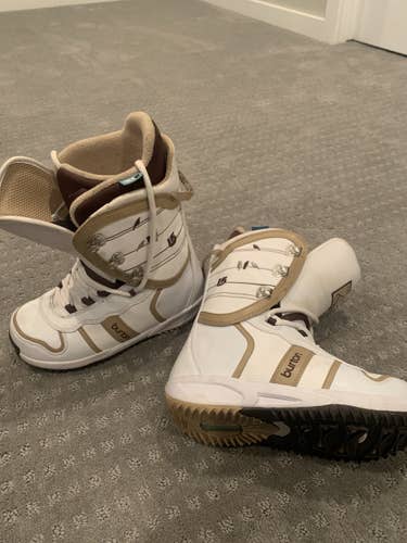 Burton Women’s Lodi Snowboard Boots Size 7.5 Like New