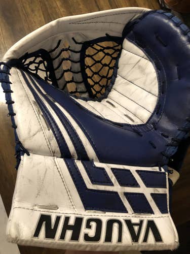 Vaughn VE8 Pro Carbon Regular Goalie Glove