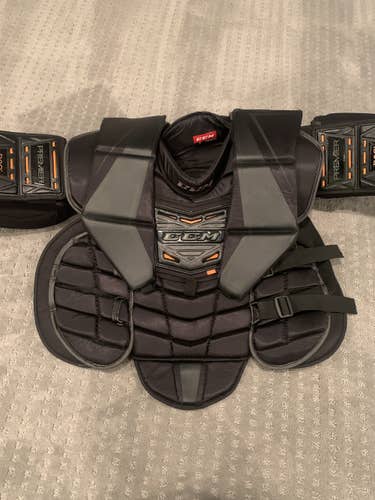 New CCM Premier Pro LE Chest Protector Size Sr. M