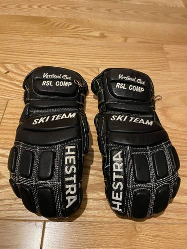 Used Hestra Comp mitten Size 8