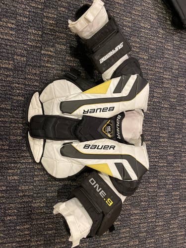 Used Small Bauer  One.9 Goalie Chest Protector
