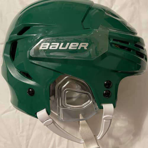 Custom Bauer Re-Akt Hockey Helmet, Kelly Green, Size Medium