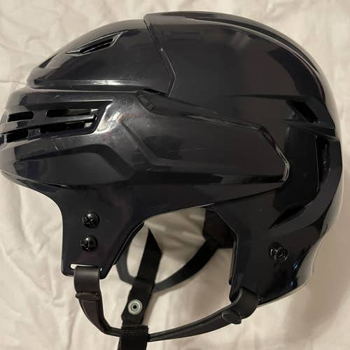 Pro Stock Navy Blue Bauer Re-Akt Hockey Helmet, Size M