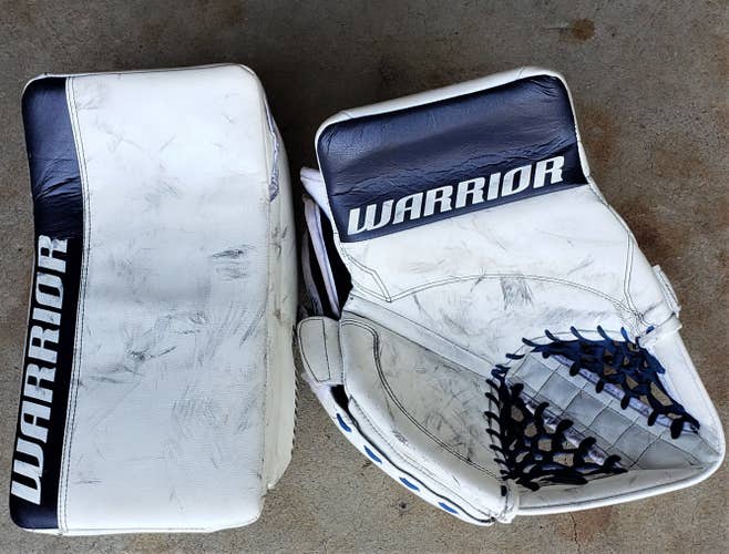 Blue Senior Used Warrior Regular G2 full glove set