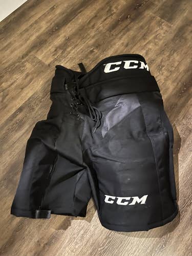 Black Senior Medium CCM Pro Stock HP32 Hockey Pants