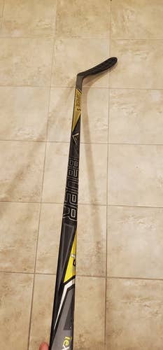 Senior Bauer Right Handed Supreme 1S Hockey Stick