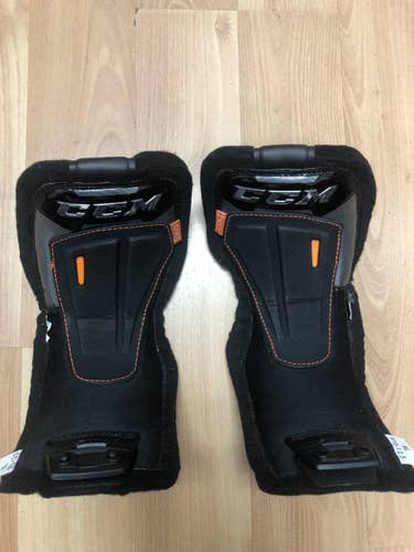 CCM XS Tongue “Extra” Model Size XL 10-12.5