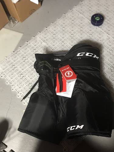 New Black Youth Large CCM  Super Tacks Hockey Pants