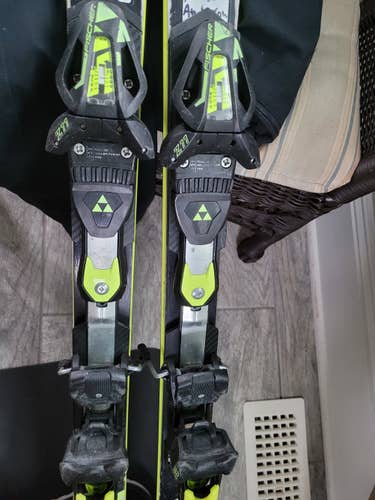 Used Men's/Juniors 2016 Fischer Racing RC4 World Cup GS Skis With Bindings 170cm