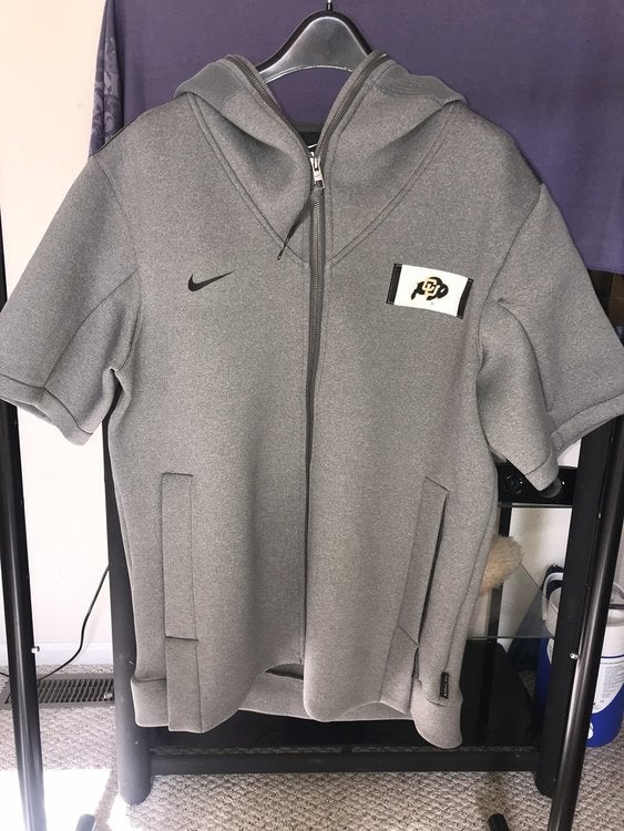 nike sideline short sleeve hoodie