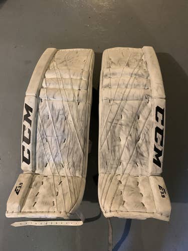 White Used Senior 35" CCM Extreme Flex lll Goalie Leg Pads