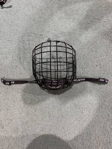 Used Bauer RBE III Medium Cage