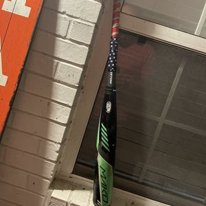 Used Kid Pitch (9YO-13YO) USSSA Certified Easton Composite Mako Bat (-10) 20 oz 30"
