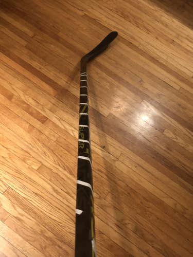 UNRELEASED CCM Super tacks AS4 pro (Justin Faulk signed + Used)