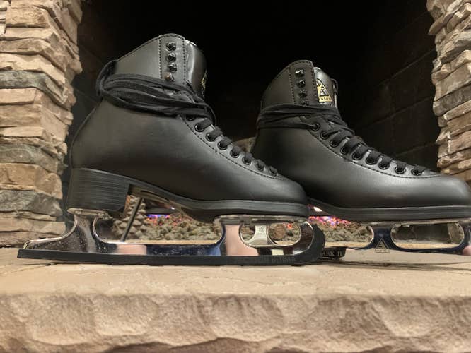 Black Used Jackson Excel  Figure Skates Size 4