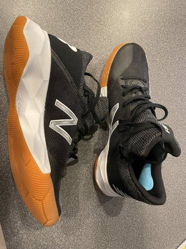 Black Unisex Size 6.0 (Women's 7.0) New Balance Shoes
