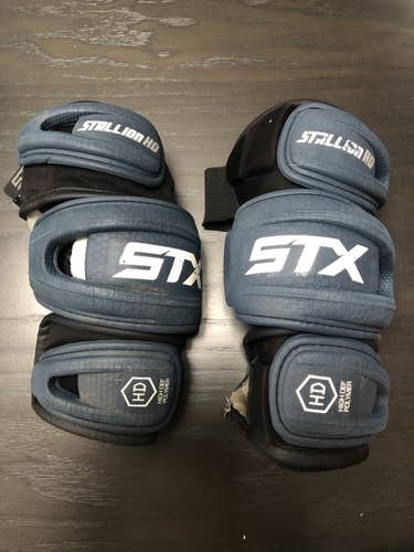 Used Medium/Large STX Stallion HD Arm Pads