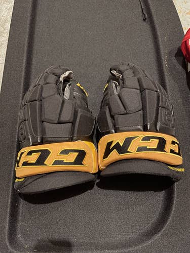 Dustin Brown 2016 All Star CCM Pro Model Gloves 14" Pro Stock