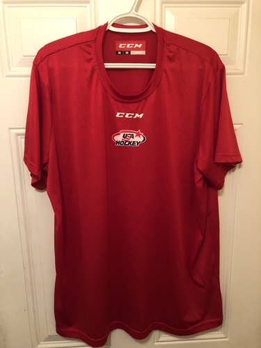 Red Adult Men's Used XL CCM Shirts