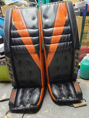 Used 36" CCM Regular Extreme Flex 4 Goalie Full Set