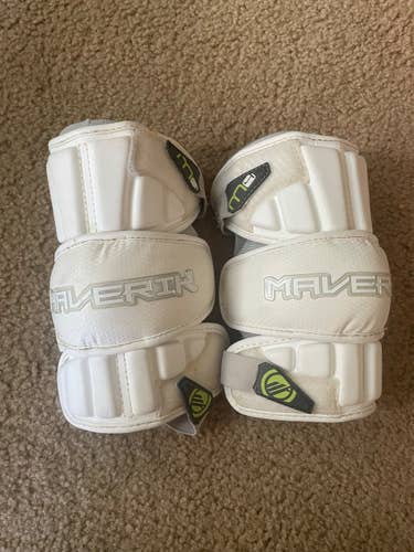 Used Large Maverik M4 Arm Pads