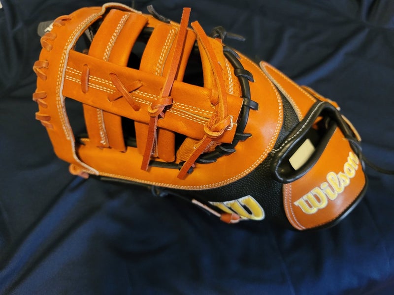 New Adult Wilson Left Hand Throw First Base A2000 Baseball Glove 12.5"