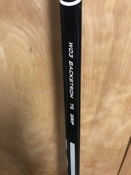 Senior Right Handed Mid Pattern QRE Pro Team Hockey Stick
