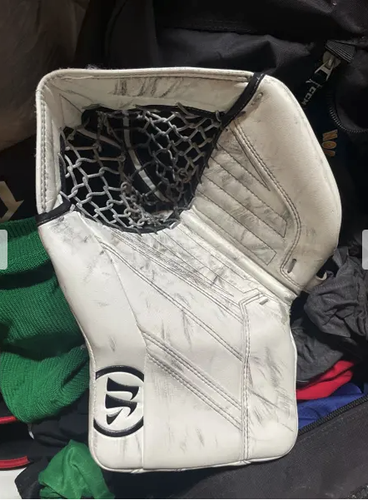 White Senior Regular  Ritual GT2  glove