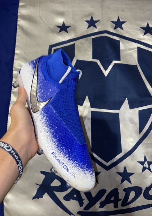 nike hypervenom size 10