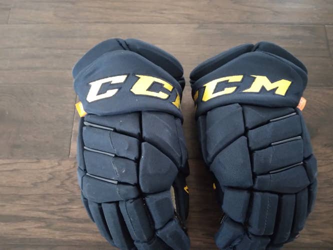 Blues Pro Stock Package (Gloves, Practice Jersey, Shell)