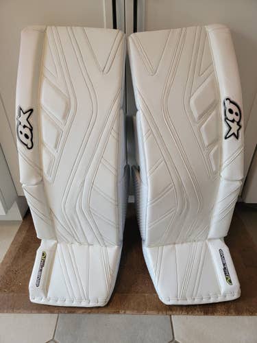 White Used Senior 33"+2 Brian's GNETiK lV Goalie Leg Pads