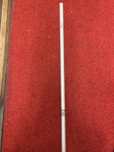Barely Used maverick A1 goalie shaft 40 inches