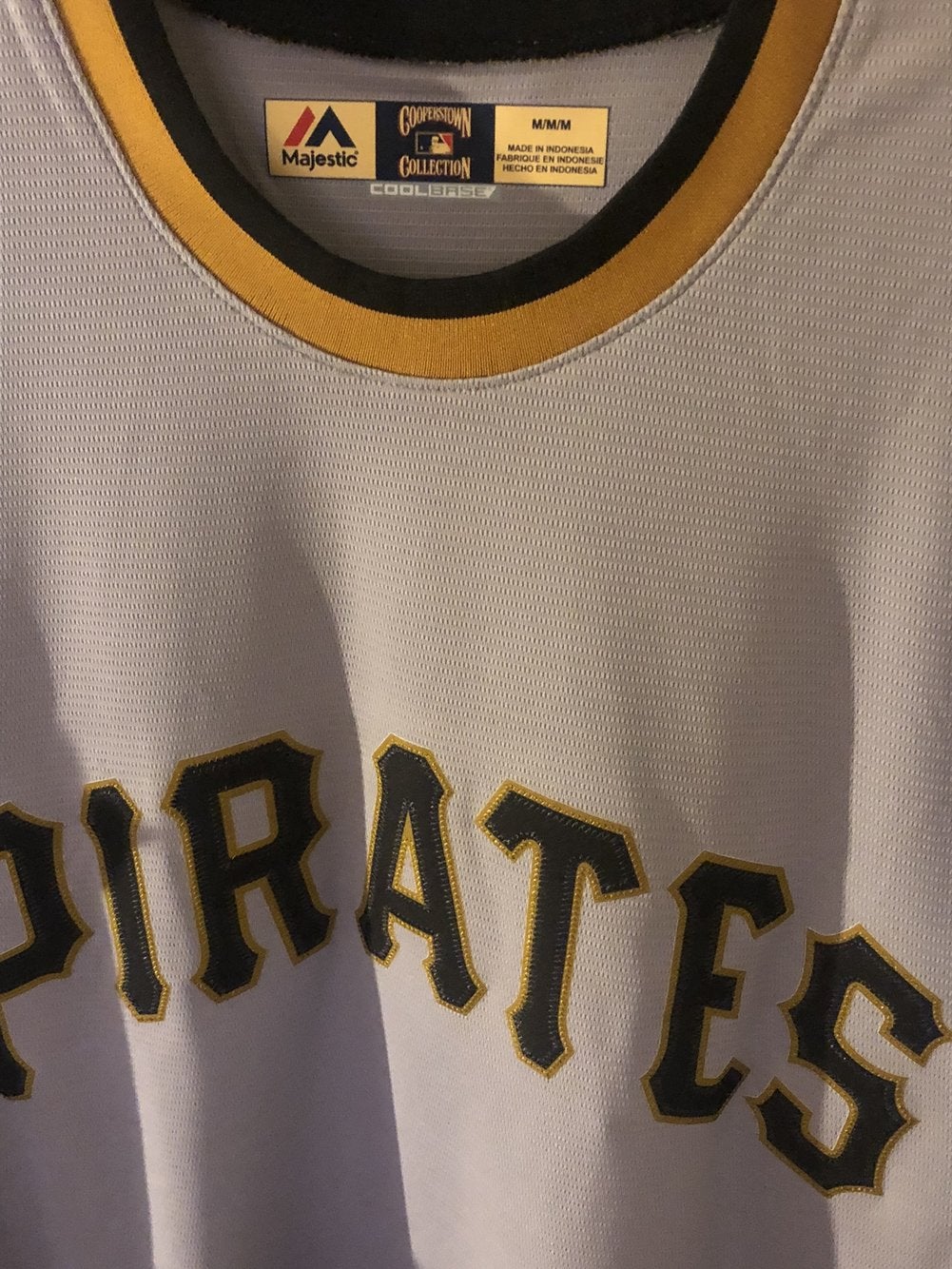 Pittsburgh Pirates majestic men's MLB Cooperstown jersey M