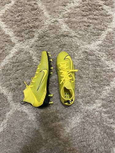 Yellow Unisex Size Men's 10.5 (W 11.5) Low Cut Vapor untouchable 3