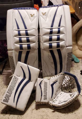 Used Senior 33+2" Vaughn Regular Velocity V6 Goalie Full Set