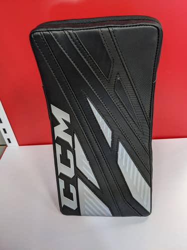 Intermediate CCM EFlex 4.9 Blocker black/silver brand new