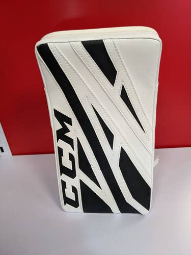 Intermediate CCM EFlex 4.9 Blocker black/silver brand new