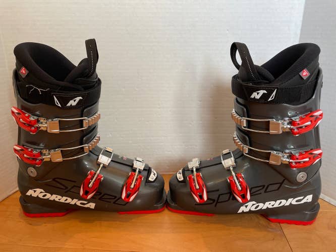 Boys 25.5 Nordica ski boots