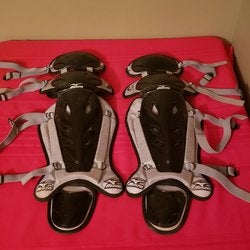 Black Used Intermediate Mizuno Dry light Catcher's Leg Guards