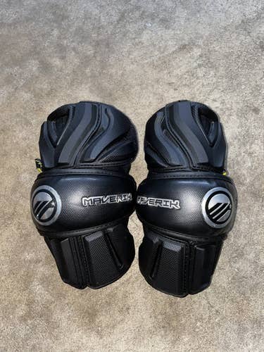 Large Maverik Rome RX3 Arm Pads