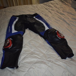 Bilt Racing Leather Racing Pants, Blue/Black/White, size 38