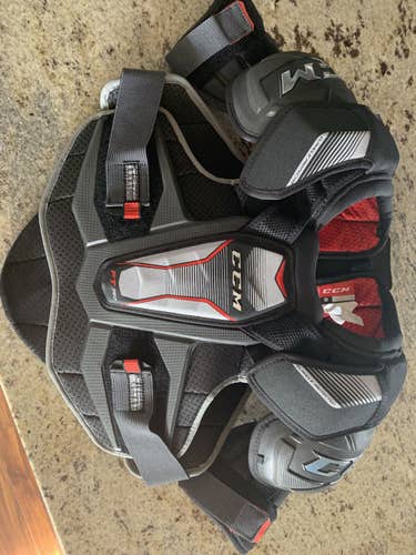 CCM JetSpeed FT390 Hockey Shoulder Pads Senior XL