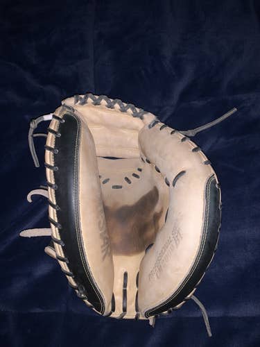 High School/College Right Hand Throw 35" CM3000BT Catcher's Glove