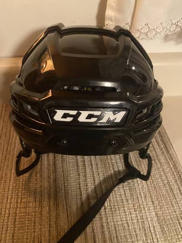 Black New Medium CCM  Tacks 910 Helmet