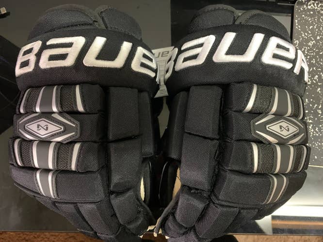 Black New Senior Bauer Nexus 800 Gloves 14"