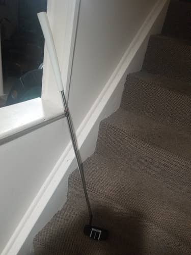 New Men's Right Handed Blade Putter 33"