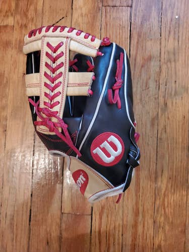 Wilson A2000 Baseball Glove 11.75" Like New