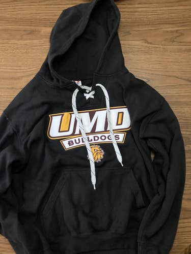 UM Duluth Bulldogs hoodie