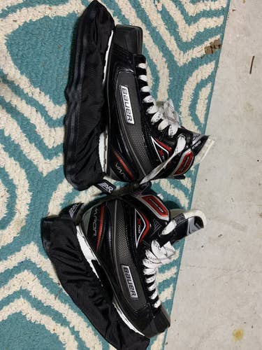 Used Bauer Regular Width  Size 7 Vapor X700 Hockey Goalie Skates