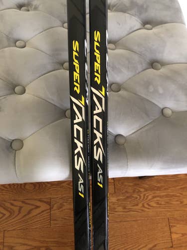 Senior Left Hand Toe Pattern Super Tacks AS1 Hockey Stick